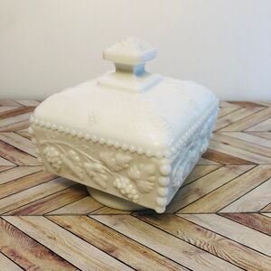 Westmoreland White Milk Glass Grape Vine Pattern Beaded Covered Candy Dish